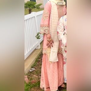 Preloved Elegant Peach and Cream Traditional Outfit